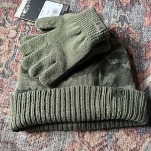 Under Armour Camo Beanie with Matching Gloves